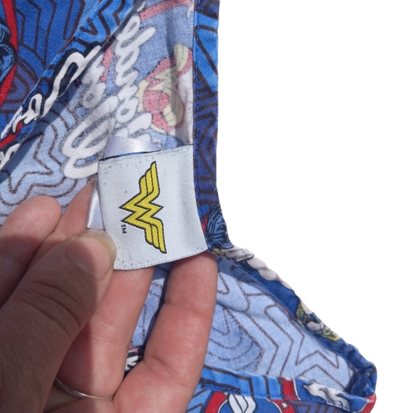 Wonder woman blue scrub top size small - Picture 6 of 10